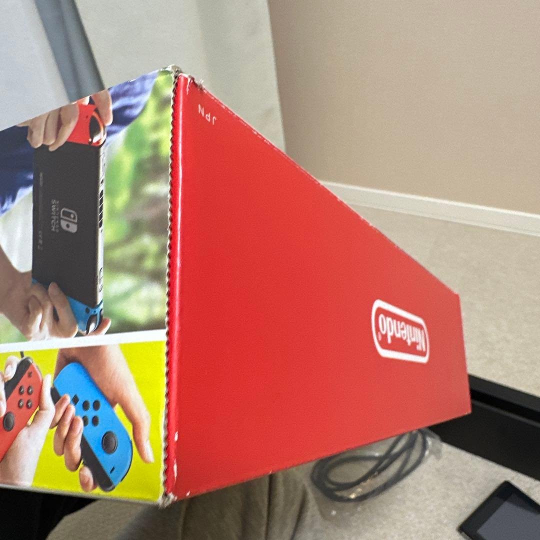 Nintendo Switch 本体 ネオンブルー・レッドジョイコン